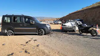 Kırıkkale yolunda üç araç çarpıştı 5 yaralı