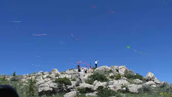 Yozgat Yenifakılı’da gökyüzü uçurtmalarla şenlendi