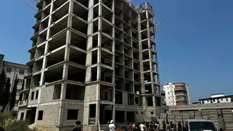 Mersin'de inşaatta çalışan işçi 10'uncu kattan düşerek hayatını kaybetti