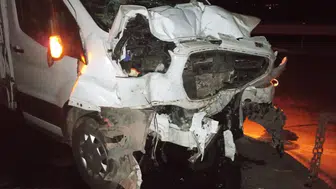 Bitlis yolunda arkadan çarpma kazası 3 yaralı