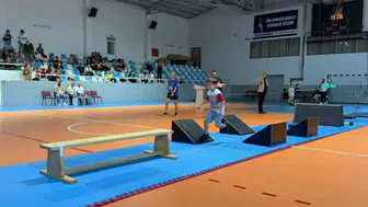 Nazilli’de minik sporcular parkurlarda hünerlerini sergiledi
