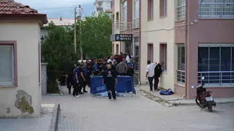 Niğde’de apartmandan düşen 20 yaşındaki genç yaşamını yitirdi