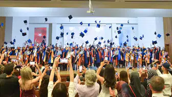 MSKÜ Teknoloji Fakültesi öğrencileri diplomalarını aldı