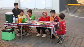 Rize’de çocuklardan örnek girişim kendi harçlıklarını kendileri kazanıyorlar