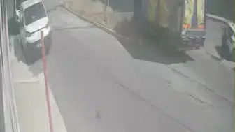 Maltepe'de freni patlayan kamyonet ortalığı birbirine kattı