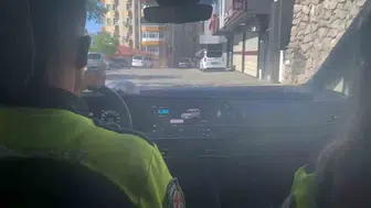 Şırnak polisi sınav sabahı öğrencilerin hızır gibi imdadına yetişti