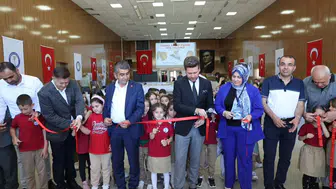 Tavas ilk kez düzenlenen kitap fuarıyla edebiyata kapılarını açtı