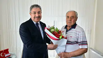 Eskişehir Valisi şehit ailesiyle Babalar Günü’nü paylaştı