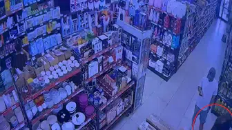 İznik’te marketten televizyon çaldı, halkın elinden kaçamadı