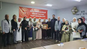 Afyon’daki kız yurdunda hafızlık eğitimi tamamlandı