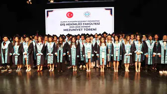ALKÜ’de 64 yeni diş hekimi diplomalarını aldı
