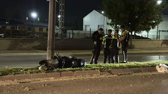 Sivas'ta motosiklet kazası sonrası iki otomobil çarptı