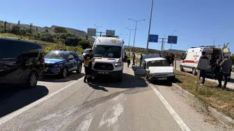 Aksaray yolunda dikkatsizlik sonucu sekiz kişi yaralandı