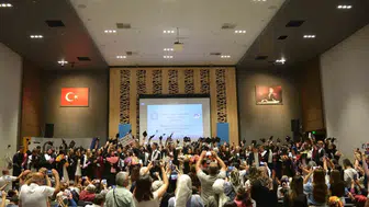 Karacabey MYO’da 215 öğrenci diplomalarına kavuştu
