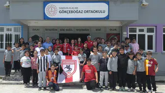 Samsunlu milli sporcular köy okulunda yeni yetenekler arıyor