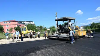 Kartepe yollarında asfalt yenileme mesaisi