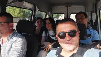 İzmir'de zabıta ekipleri sınava geç kalan öğrencilerin imdadına yetişti