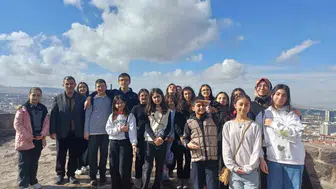 Ortaokullu yazarların iki yıllık emeği raflarda yerini aldı