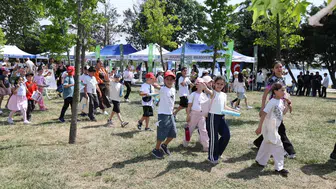Küçükçekmece Gölü kıyısında çocuklar doğayı keşfetti