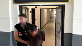 Polis süsü veren dolandırıcı şehirler arası otobüste yakayı ele verdi