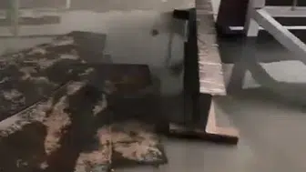 İnegöl’de sel baskını Çocuklar su birikintilerinde yüzdü
