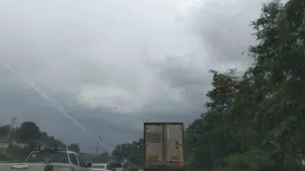 Muğla’da güneşli havayı bir anda sağanak bastı