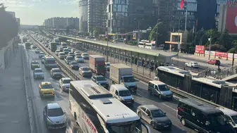 Bayram bitti İstanbul trafiği kilitlendi