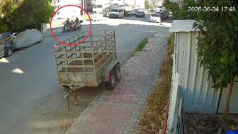 Antalya’da dikkatsiz manevra minik çocuğun yaralanmasına yol açtı