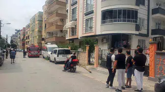 Tarsus’ta boya iskelesi yere çakıldı