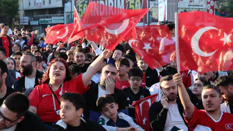 Bağcılar’da sabahın ilk ışıklarında milli heyecan yaşandı
