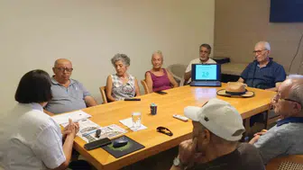 Kuşadası ileri yaşta sağlık için kolları sıvadı