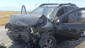 Konya’da feci kaza: Kafa kafaya çarpıştılar! 9 kişi yaralandı