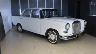 Elazığlı galerici milyonluk araçları bırakıp bu klasiğe gözü gibi bakıyor
