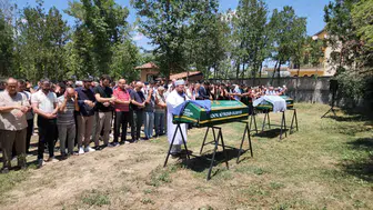 Konya’da kaldırımda yürüyen anne ve kızını taksi hayattan kopardı