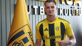 Aliağa FK kadrosunu gençleştiriyor