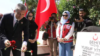 Antalya 15 Temmuz şehidini kabri başında dualarla andı
