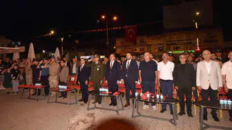 Ahlat sokaklarında 15 Temmuz için demokrasi yürüyüşü yapıldı