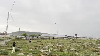 Karslı çocuklar hayatlarında ilk kez uçurtmayla tanıştı