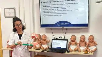 Düzce’de anne adaylarına özel diş sağlığı eğitimi
