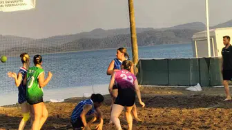Köyceğiz plajlarında üniversiteli hentbolcuların şampiyonluk mücadelesi