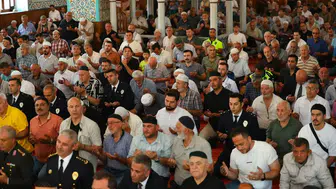 Düzce 15 Temmuz şehitlerini dualarla andı