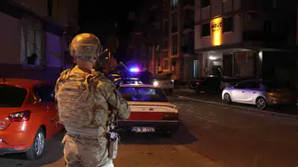 Denizli’de aranan iki suç makinesi JASAT operasyonuyla yakayı ele verdi