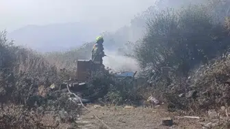 Erdek mezarlığında çıkan yangın korkuttu