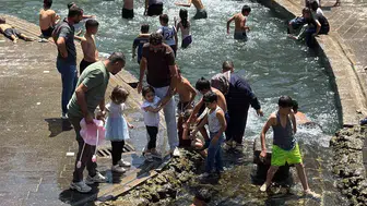 Diyarbakır sıcağında Anzele’nin serin suları çocuklar için tek çare oldu
