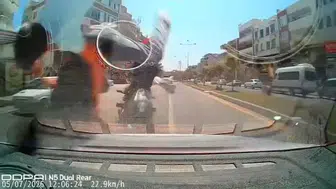 Şanlıurfa'da motosiklet kazası kamerada