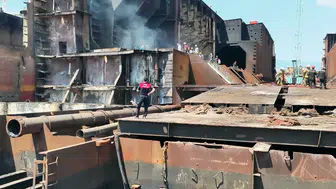 Aliağa'daki gemi söküm tesisinde korkutan yangın