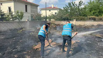 Kayseri'de çıkan yangında Ülkü Ocakları sahaya indi