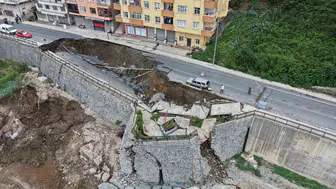 Rize’de yurt inşaatı duvarı çöktü İki bina boşaltıldı