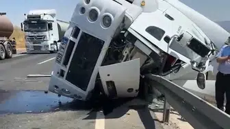 Silopi’de tanker kazası 25 yaşındaki sürücü hayatını kaybetti