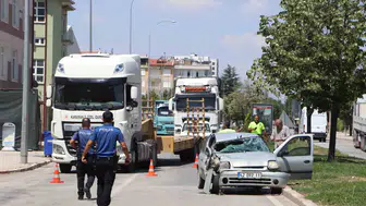 Karaman'da tır kazası sonucu üç kişi yaralandı